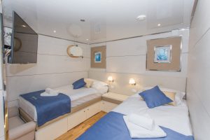 Riva Lower Deck Twin Bed cabin